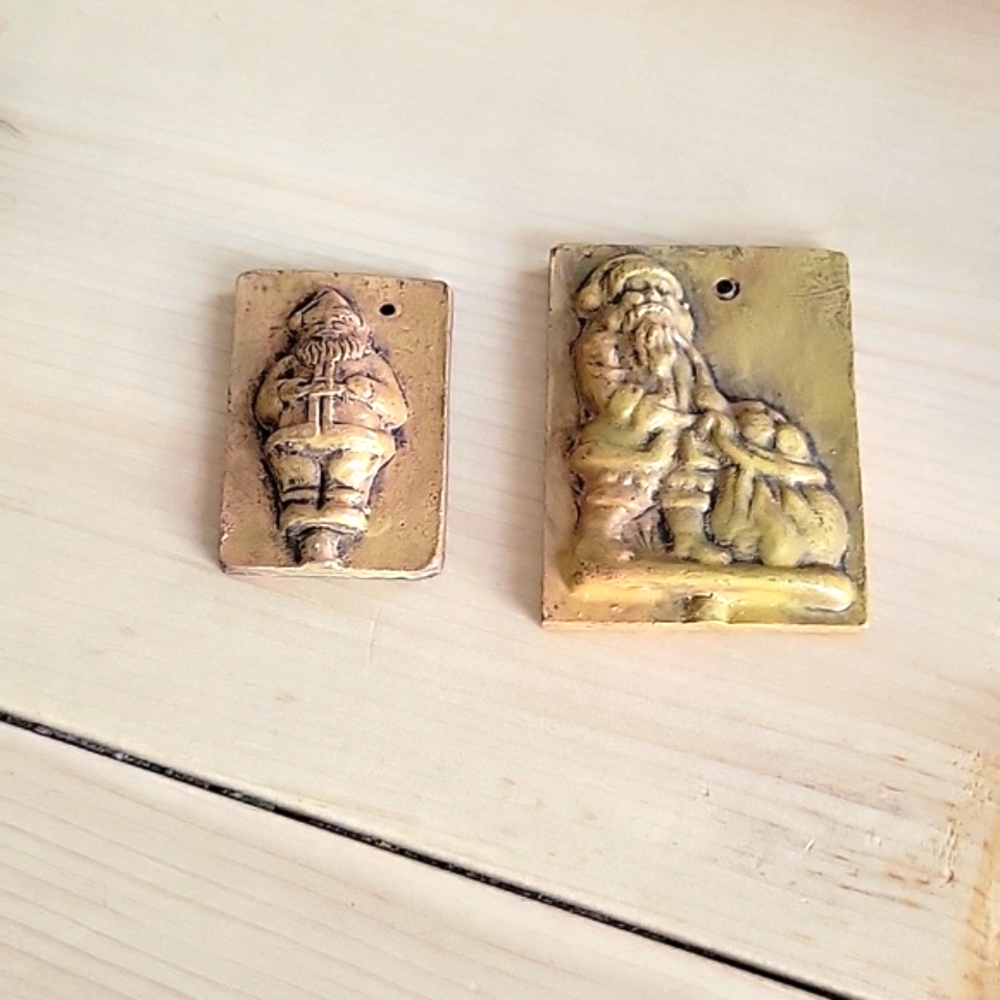 Vintage Resin Santa Christmas Ornament Hangings - 2